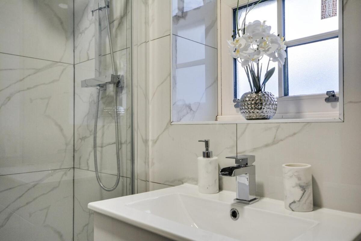 Two Bedroom Longterm Stay In ويجان المظهر الخارجي الصورة